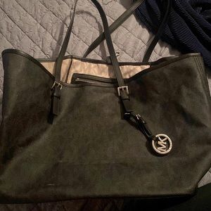 Michael Kors tote